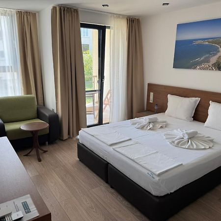 Family Hotel Serenity Palace Ahtopol Exterior foto