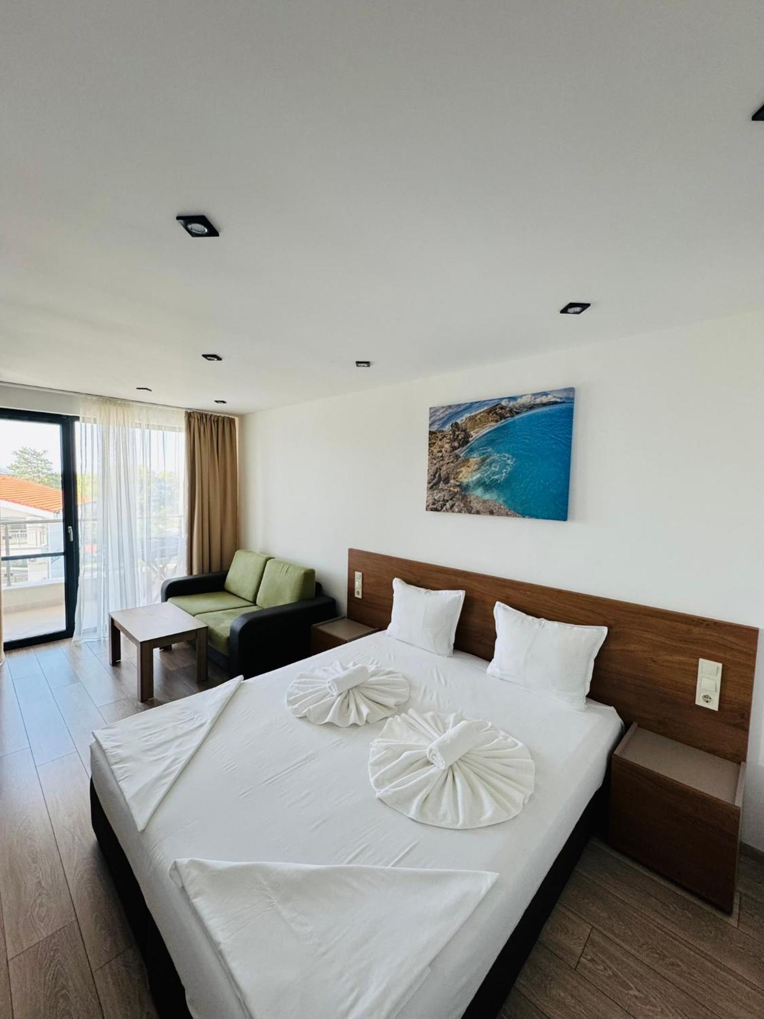 Family Hotel Serenity Palace Ahtopol Exterior foto