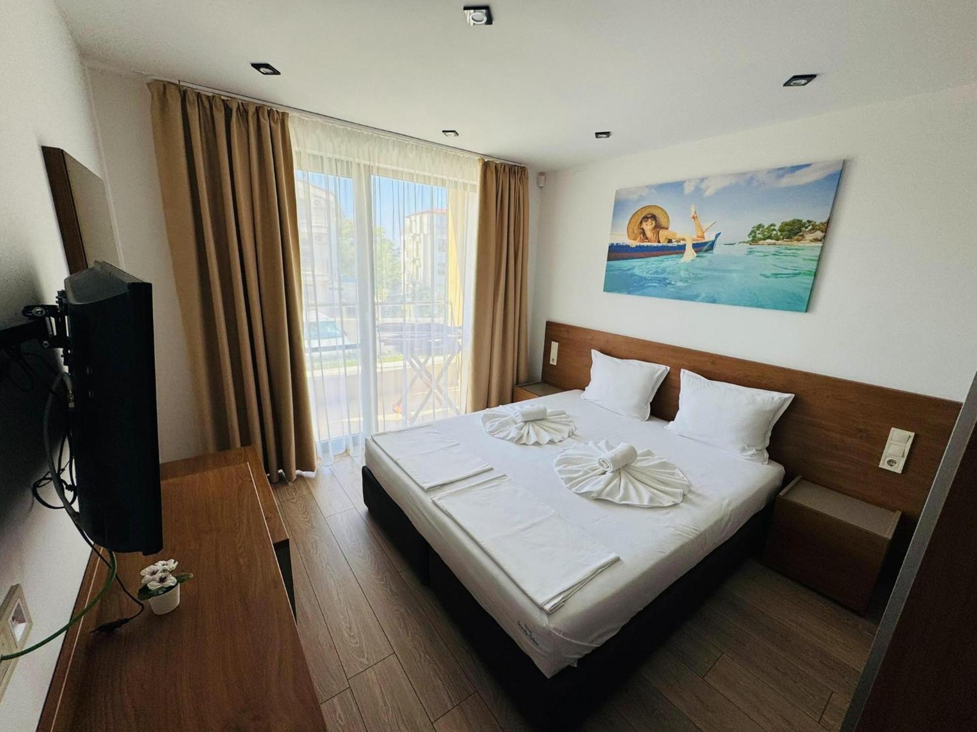 Family Hotel Serenity Palace Ahtopol Exterior foto